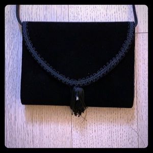 Simple Black Bag - Teach Me How To Poshmark!